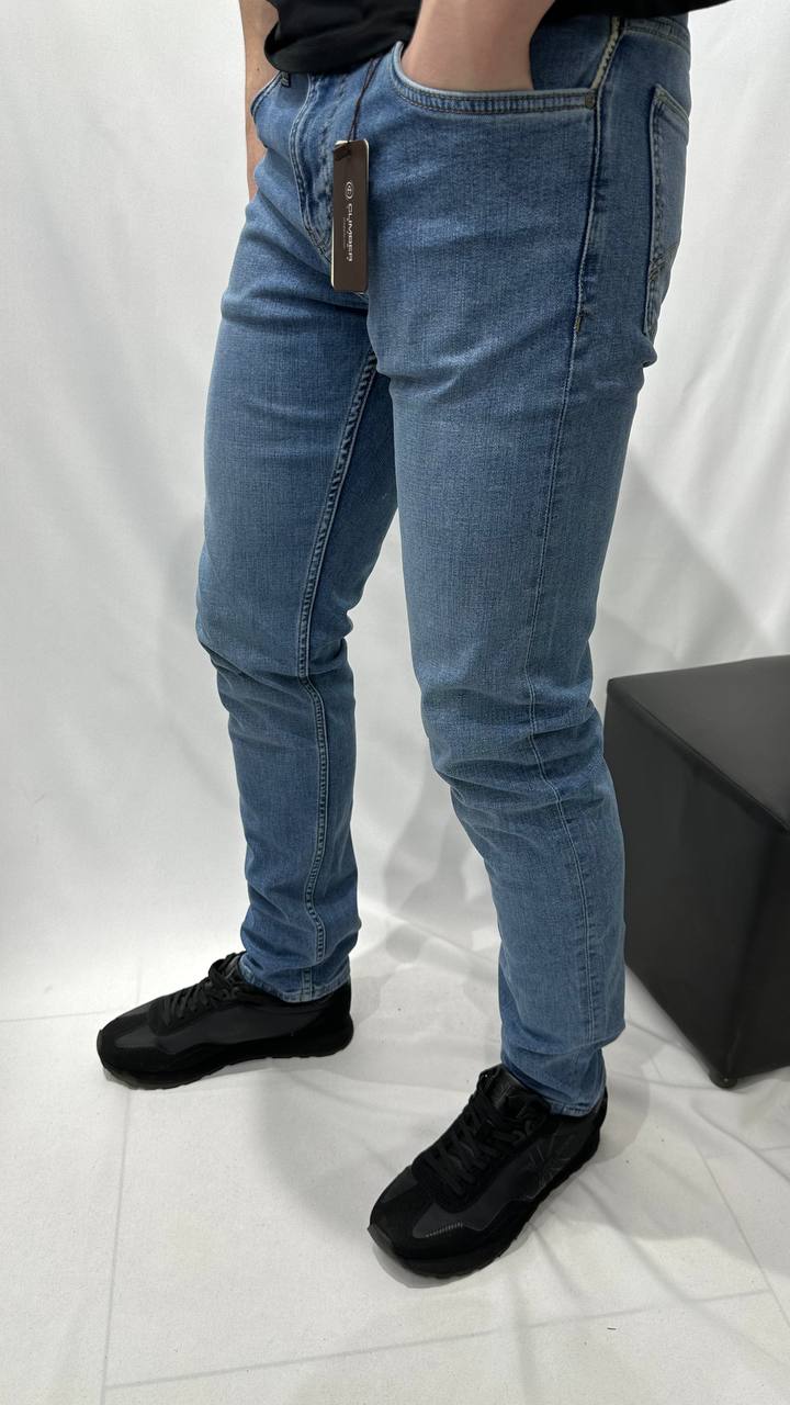 81
