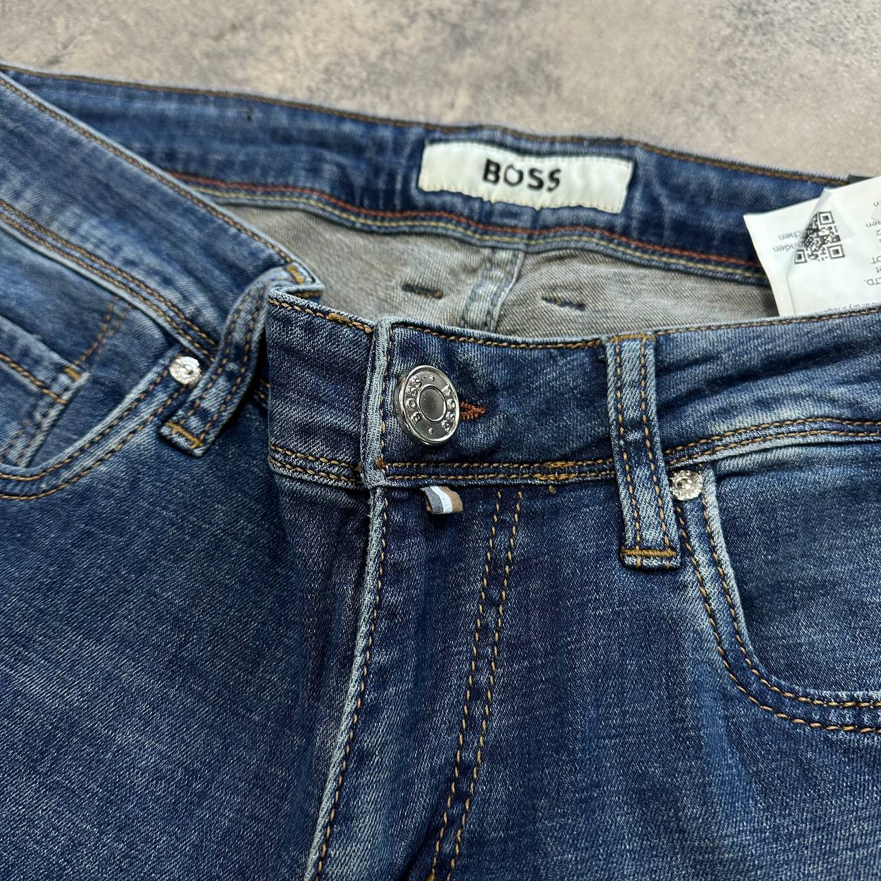 898